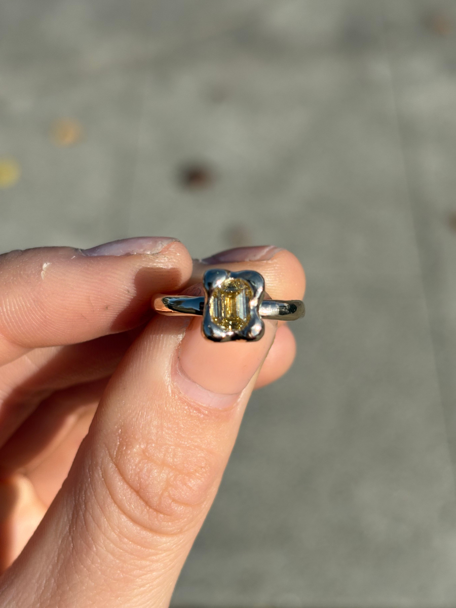 FLEUR RING