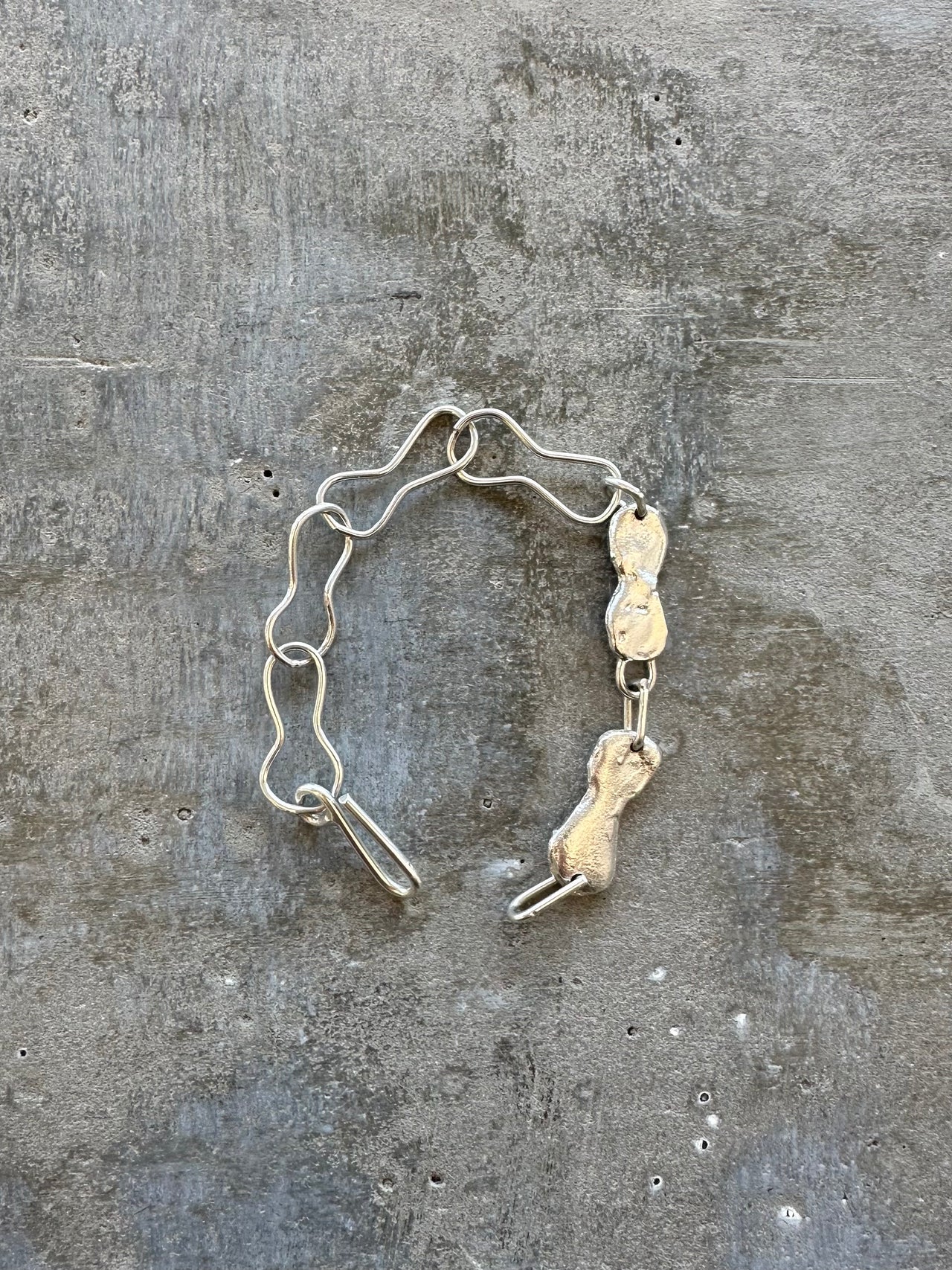 SOLID DOGBONE BRACELET