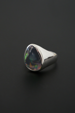 FORM | RARE LIGHTNING RIDGE BLACK OPAL