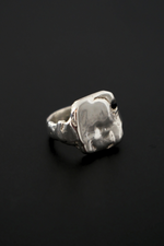 MOLTEN | BLACK SAPPHIRE RING