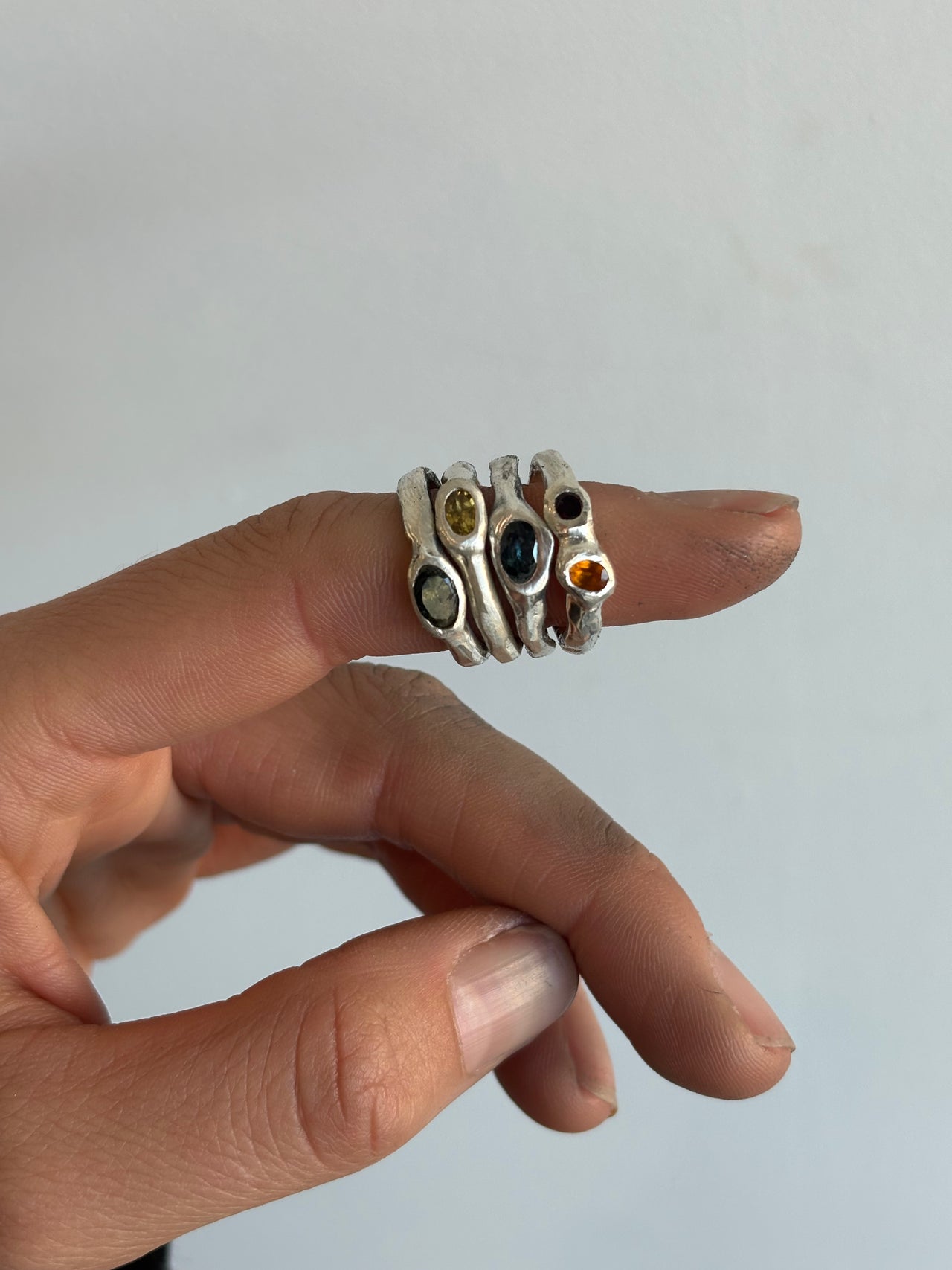 SINGLE OVAL STACKER | TOURMALINE
