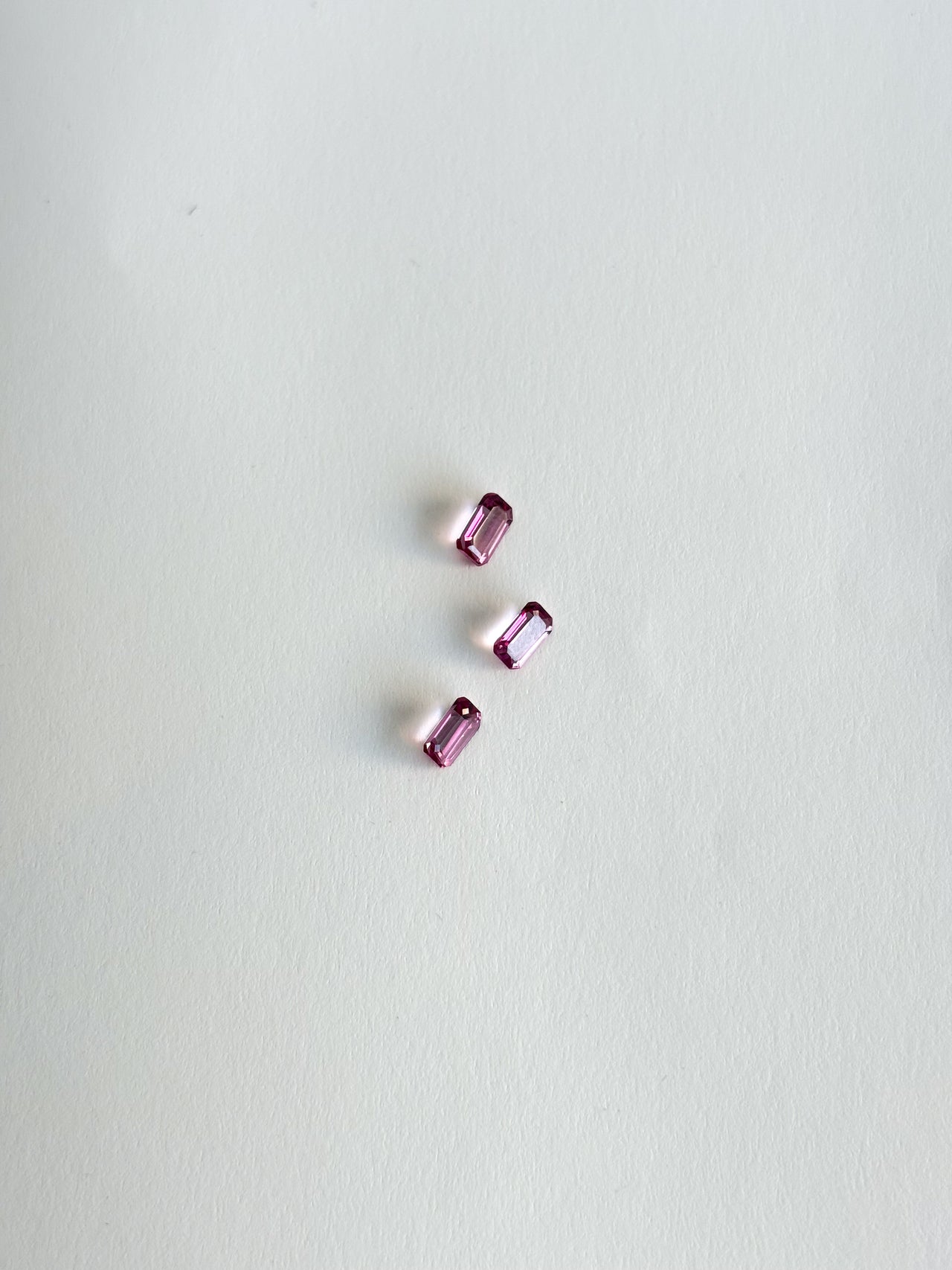 TOPAZ | HOT PINK